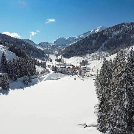 Zauchenseehof فندق