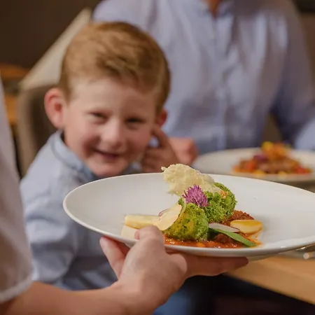 Otel Zauchenseehof 4*