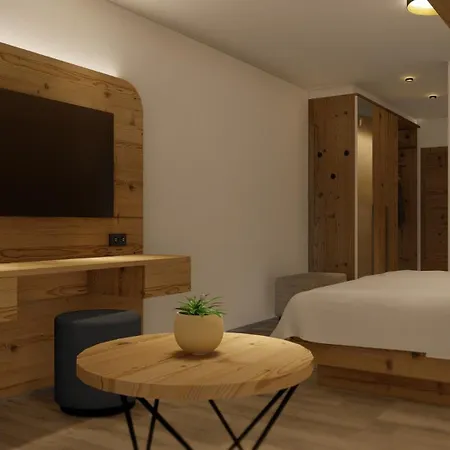 فندق Zauchenseehof 4*