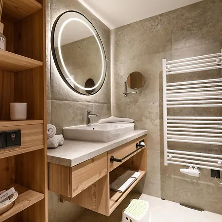 Zauchenseehof 4*