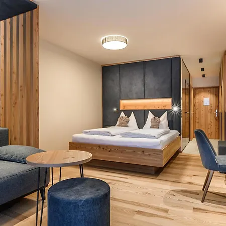 Zauchenseehof 4*