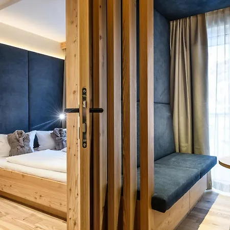 Hotel Zauchenseehof 4*
