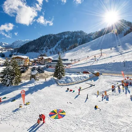 فندق Zauchenseehof 4*