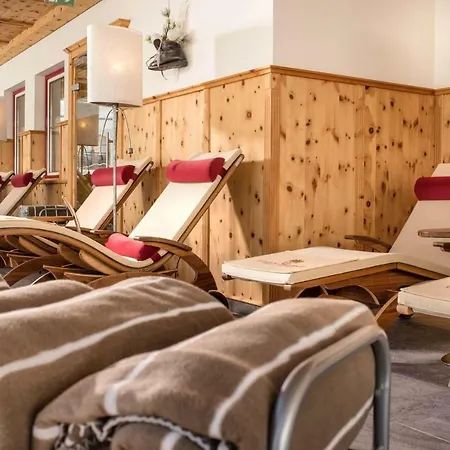 Hotel Zauchenseehof 4*